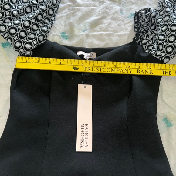 - Badgley Mischka b/w top - Picture 4 of 12